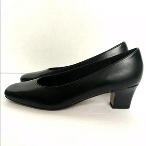 Life Stride Jade Smooth Black Pump Block Heel Sz 6